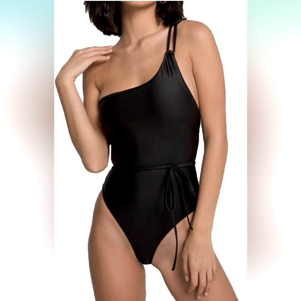 Never worn Good American swimsuit size 6